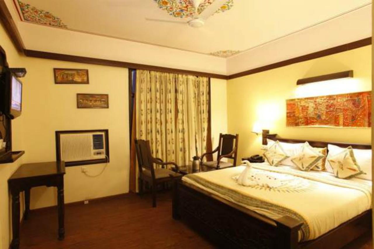 Hotel Ram Vilas 자이푸르 외부 사진