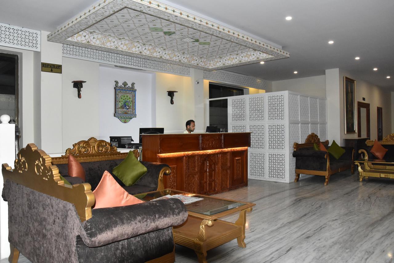 Hotel Ram Vilas 자이푸르 외부 사진